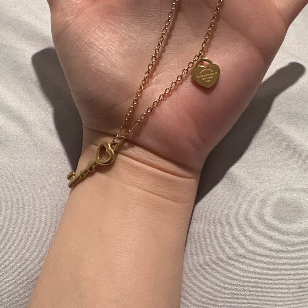 Gold Heart and Key Pendant Necklace
